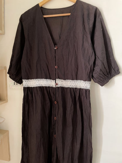 dark brown dress